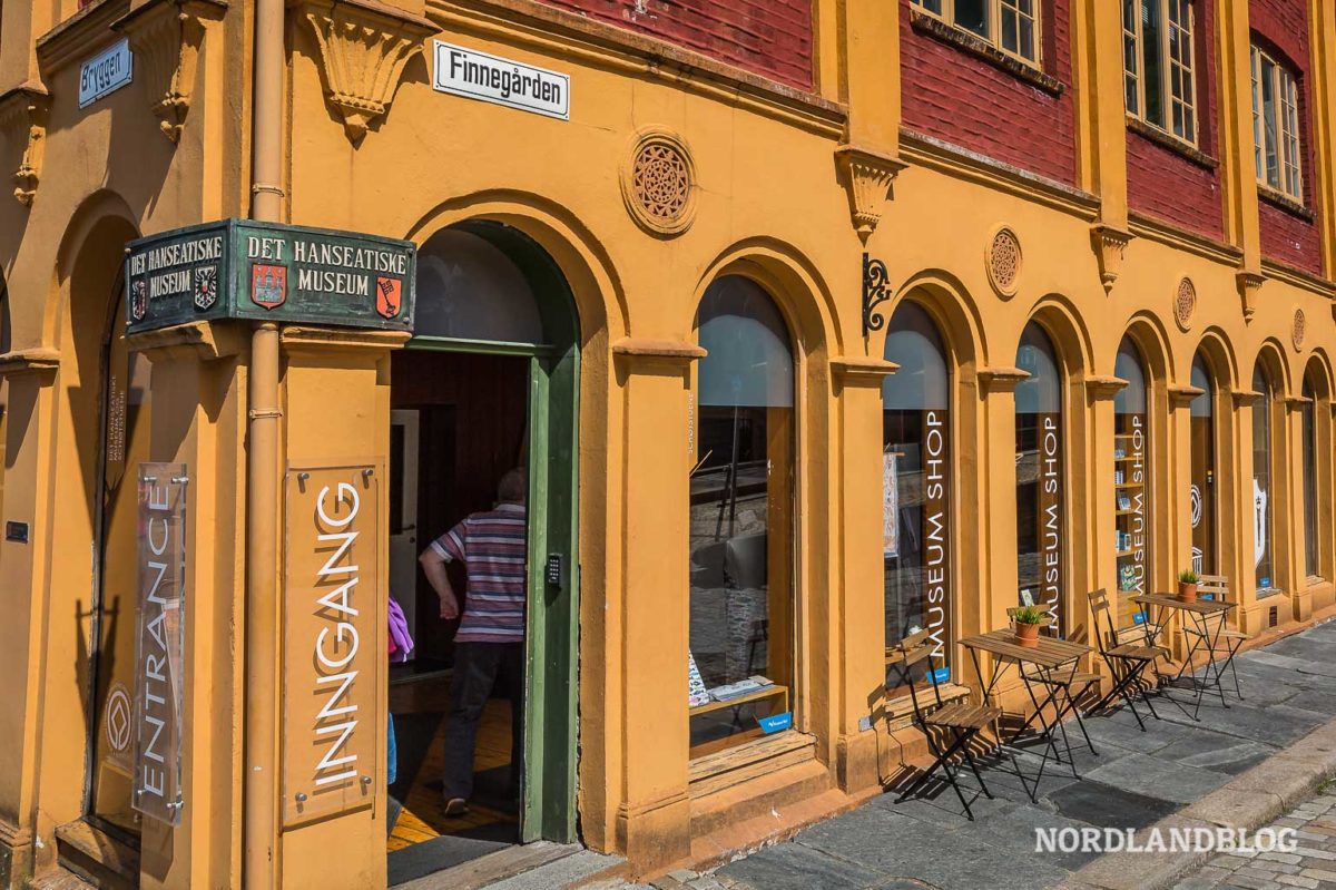 22 Highlights und Insider-Tipps für deinen Trip nach Bergen (Norwegen) 22 Highlights und Insider-Tipps für deinen Trip nach Bergen (Norwegen) - Westküste, Stadt, Sehenswürdigkeiten, Bergen - norwegen-reisetipps - Für deinen erlebnisreichen Trip nach Bergen (Norwegen) haben wir dir einige bekannte Highlights aber auch echte Insidertipps zusammengestellt.