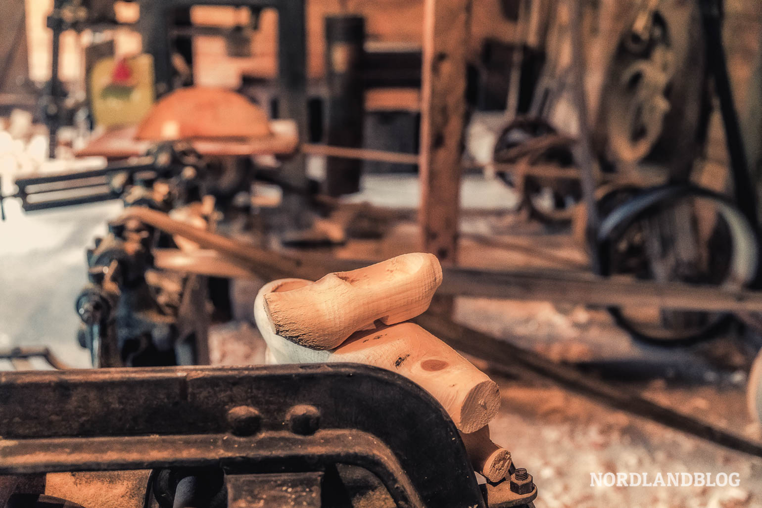 In der alten Holzschuhfabrik von Hosanger in der Umgebung von Bergen