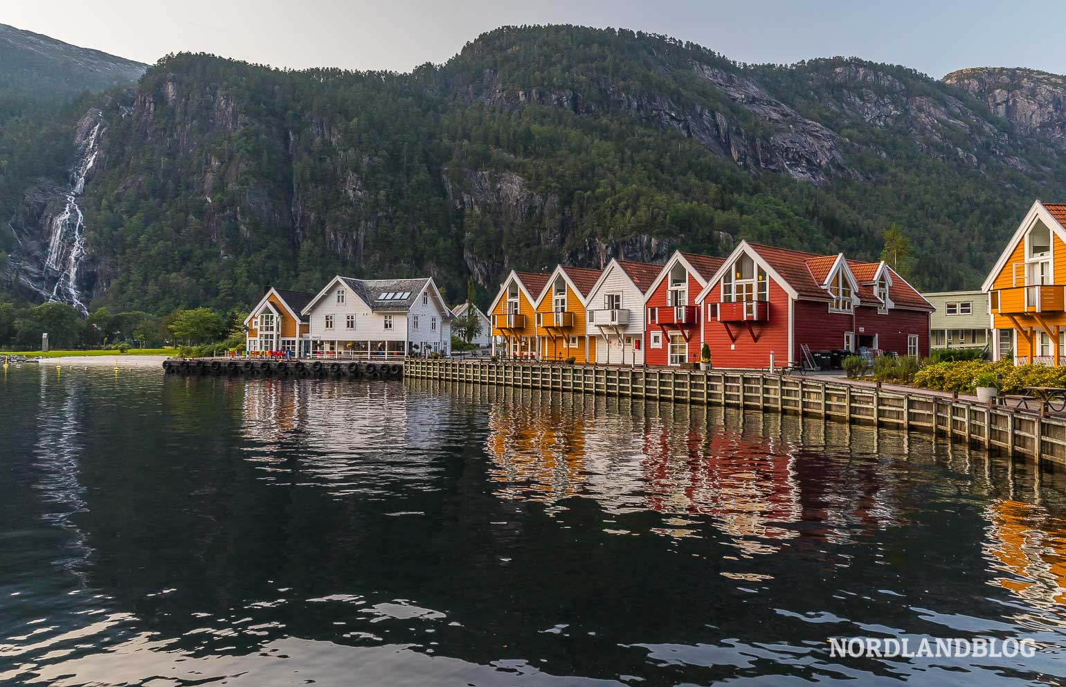 Die "Skyline" des romantischen Dörfchens Mo i Modalen