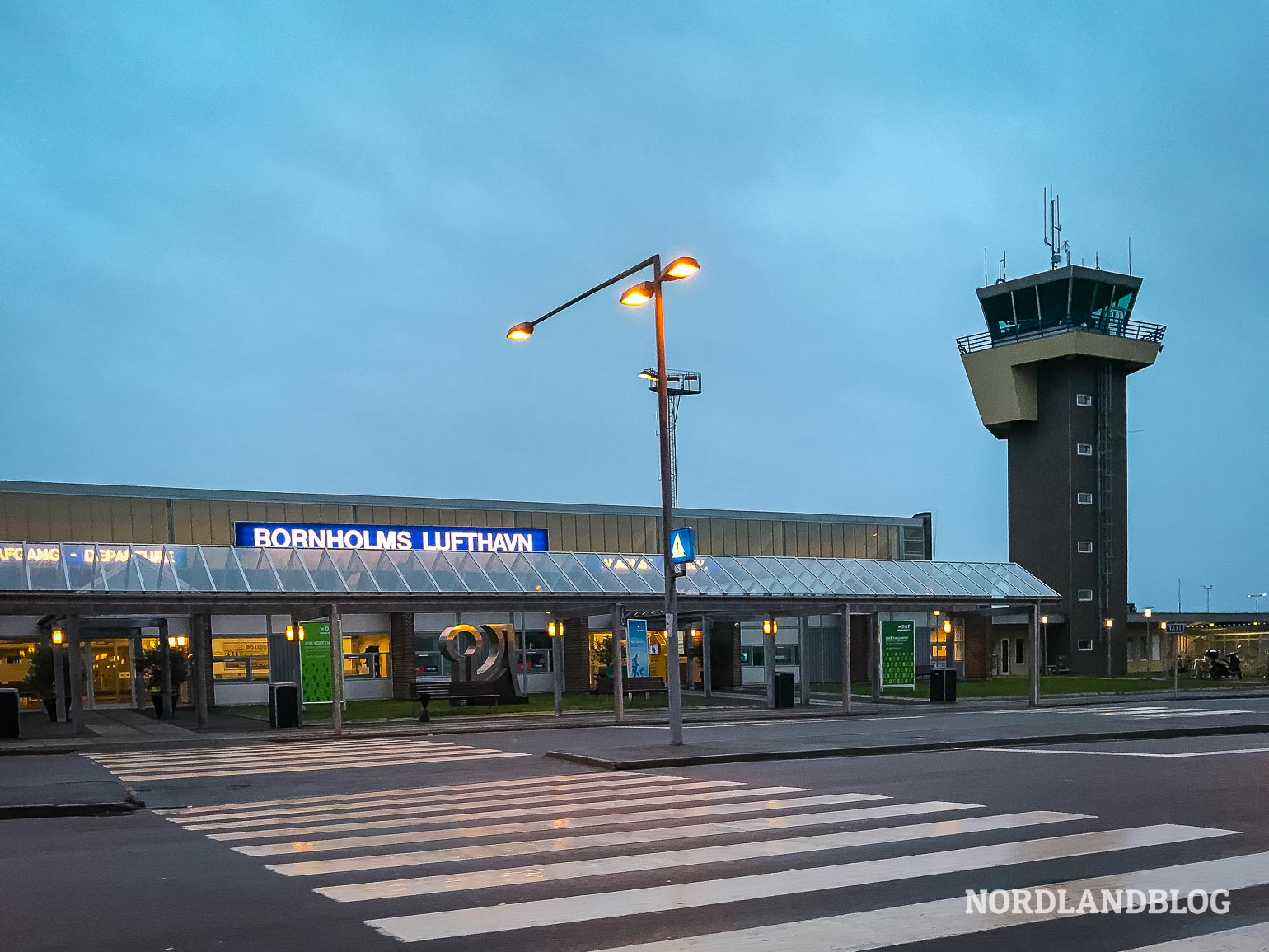Flughafen auf der dänischen Insel Bornholm - eine Option für die Anreise nach Bornholm