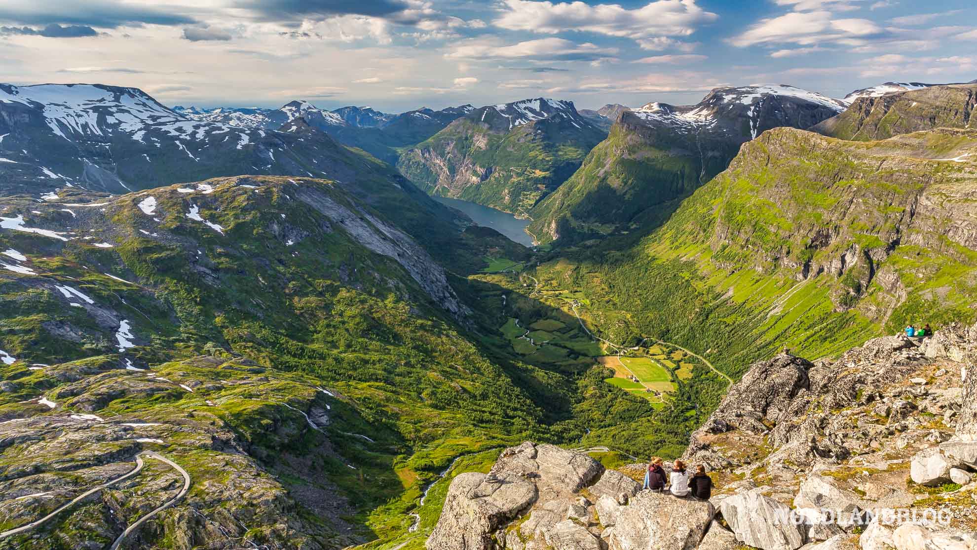 Blick vom Dalsnibba Aussichtspunkt nach Geiranger (Norwegen) Nordlandblog