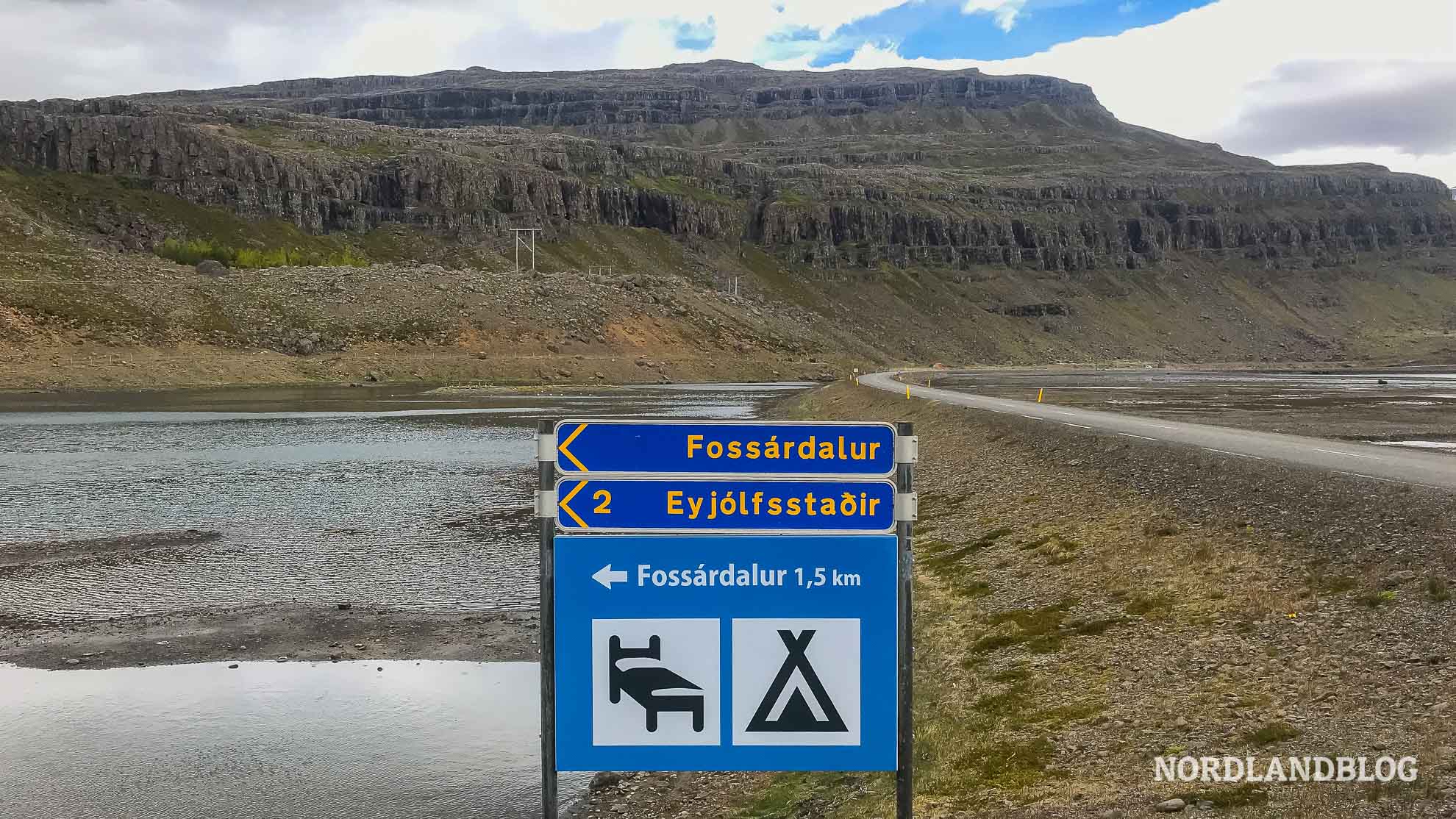 Abzweig zum Stellplatz und Campingplatz Fossardalur Ostfjorde (Island) Nordlandblog
