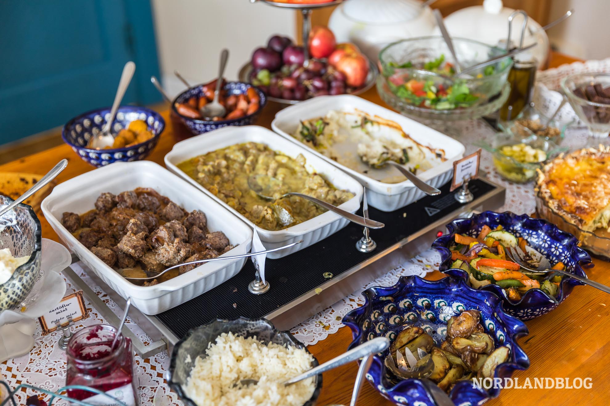 Buffet im Gasthaus Skriduklaustur im Nordosten von Island (Nordlandblog)