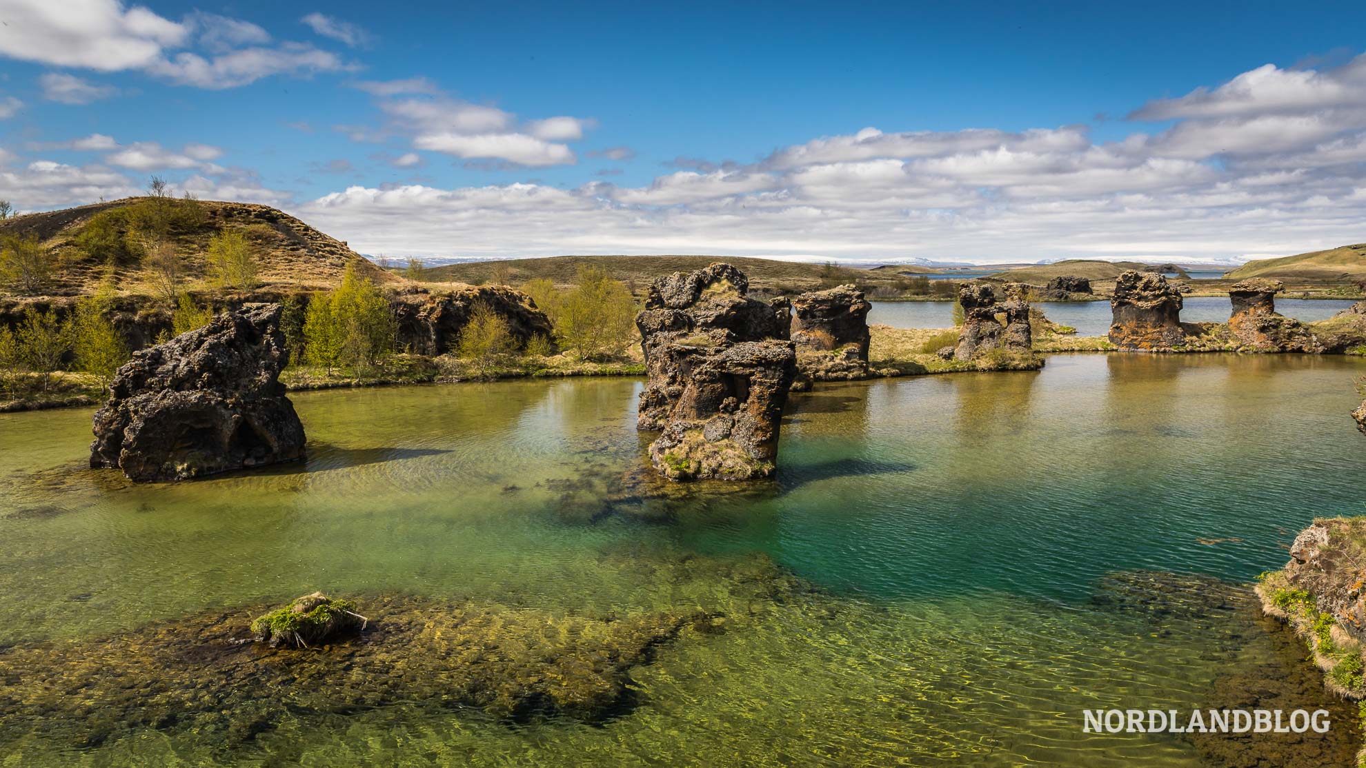 Felsformation Myvatn Nordisland Kastenwagen Rundreise Island Nordlandblog