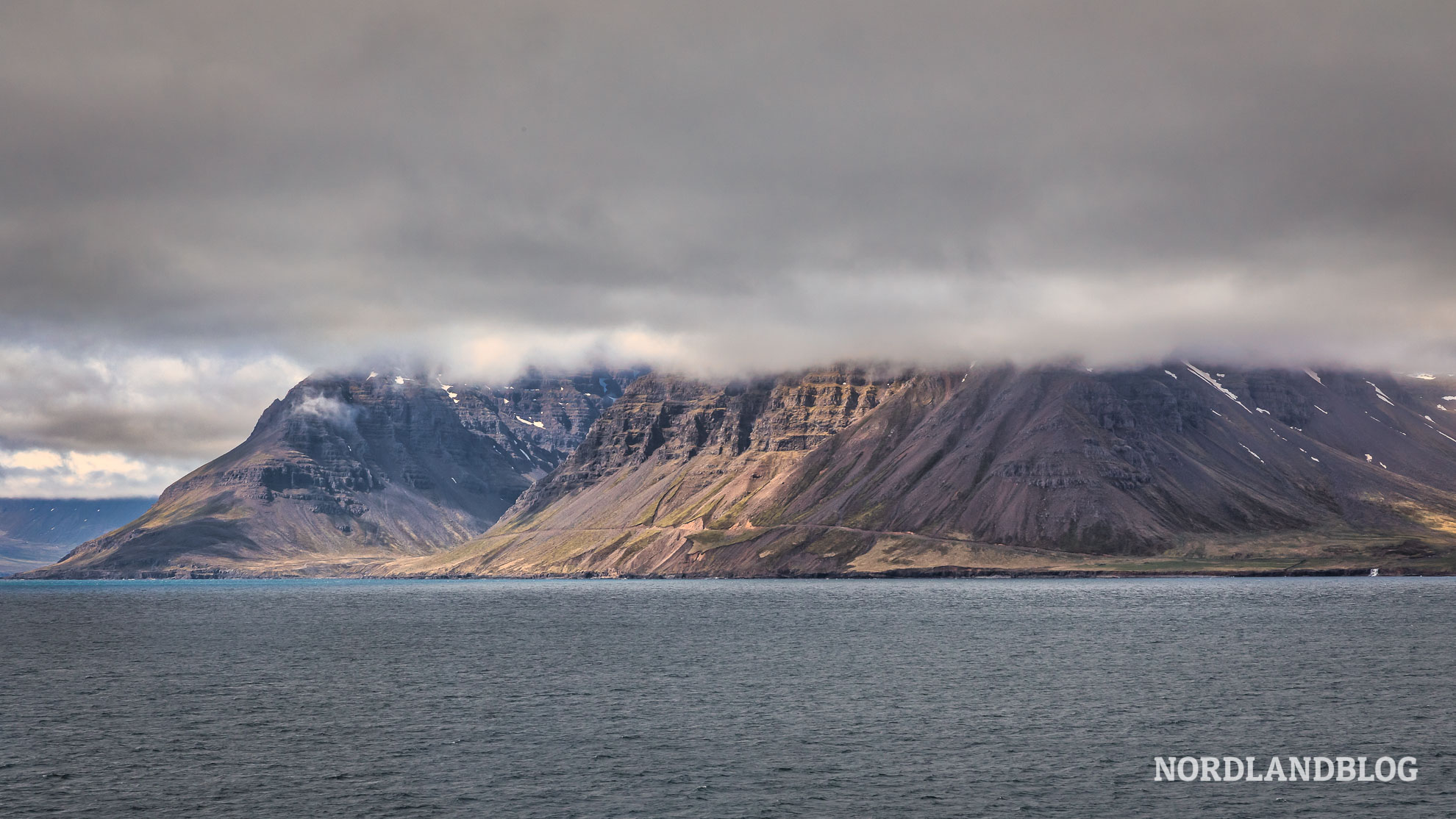 Letzter Blick auf Island von der MS Norröna der Smyril Line (Nordlandblog)
