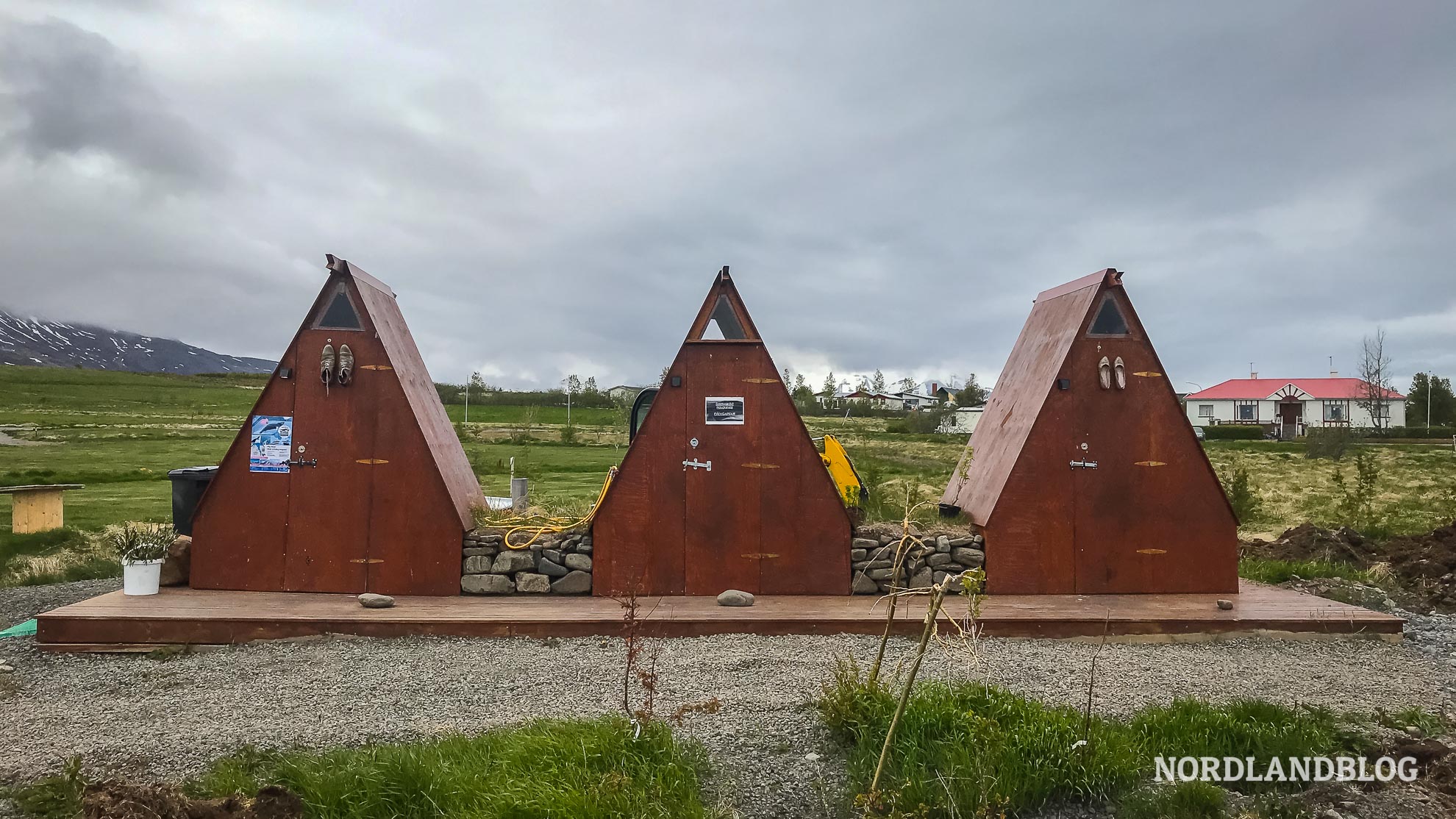 Sanitärgebäude auf dem Campingplatz Hauganes Tjaldstæði Hauganesi (Nordisland) Nordlandblog