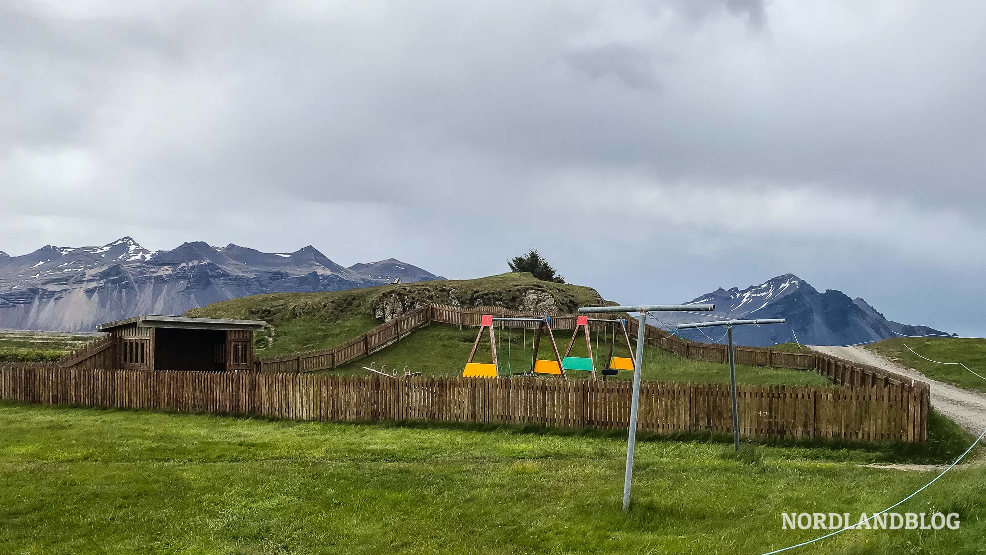 Spielplatz auf dem Stellplatz Campingplatz Höfn Südküste (Island) Nordlandblog