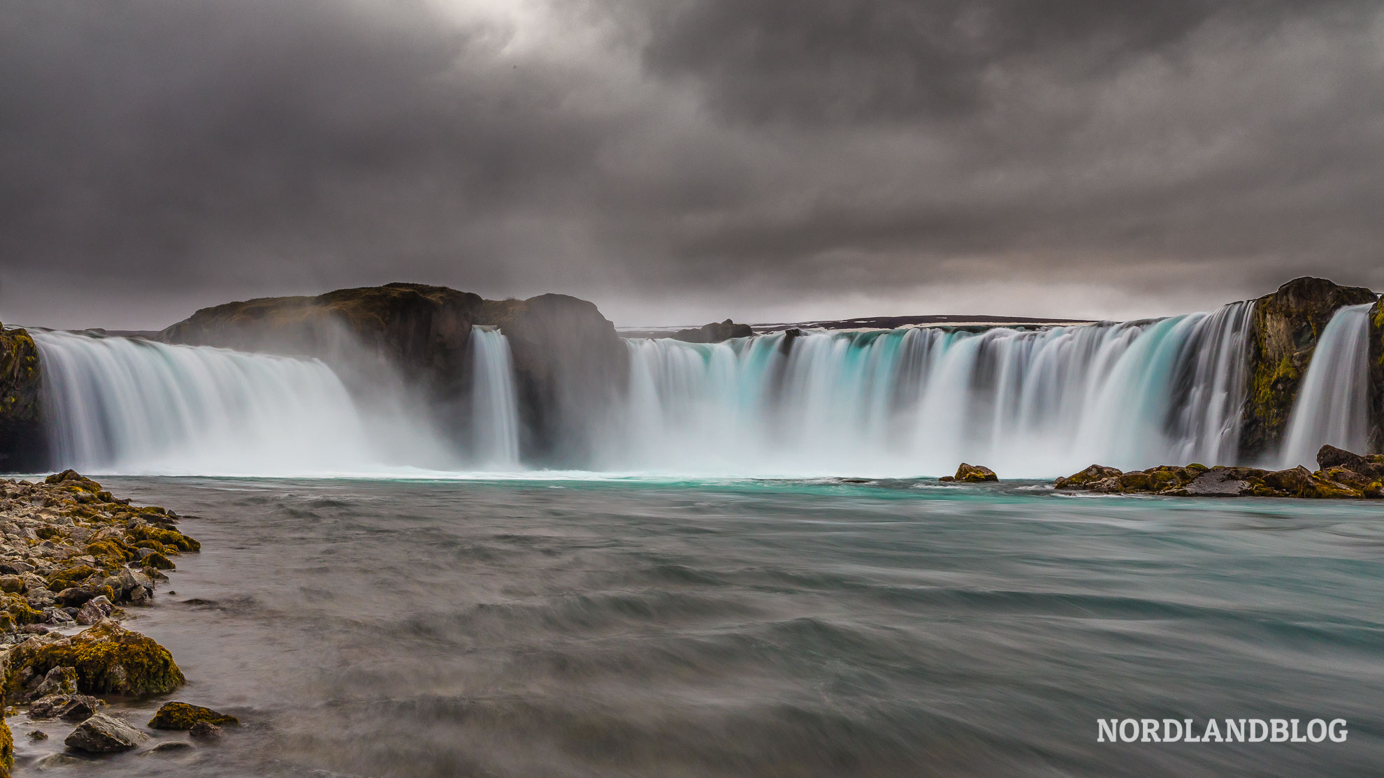 Wasserfall Goðafoss Godafoss Nordisland Kastenwagen Rundreise Island Nordlandblog