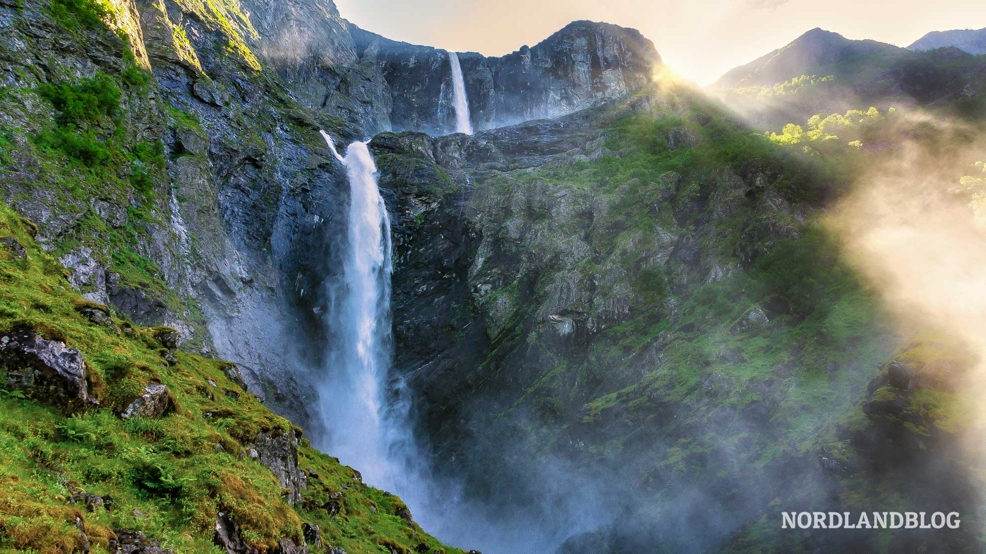 Wasserfall Mardalsfossen Eikesdalen Traumstrassen in Norwegen Aursjovegen (Nordlandblog)