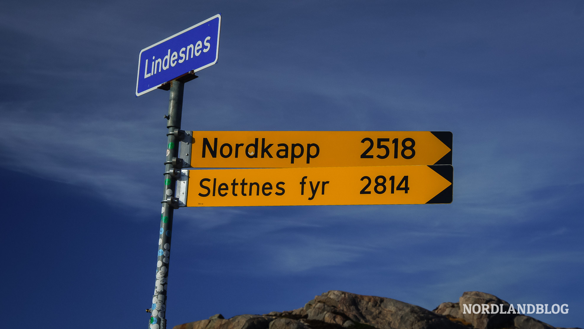 Wegweiser Nordkapp am Leuchtturm Lindesnes Südkap Norwegen (Nordlandblog)