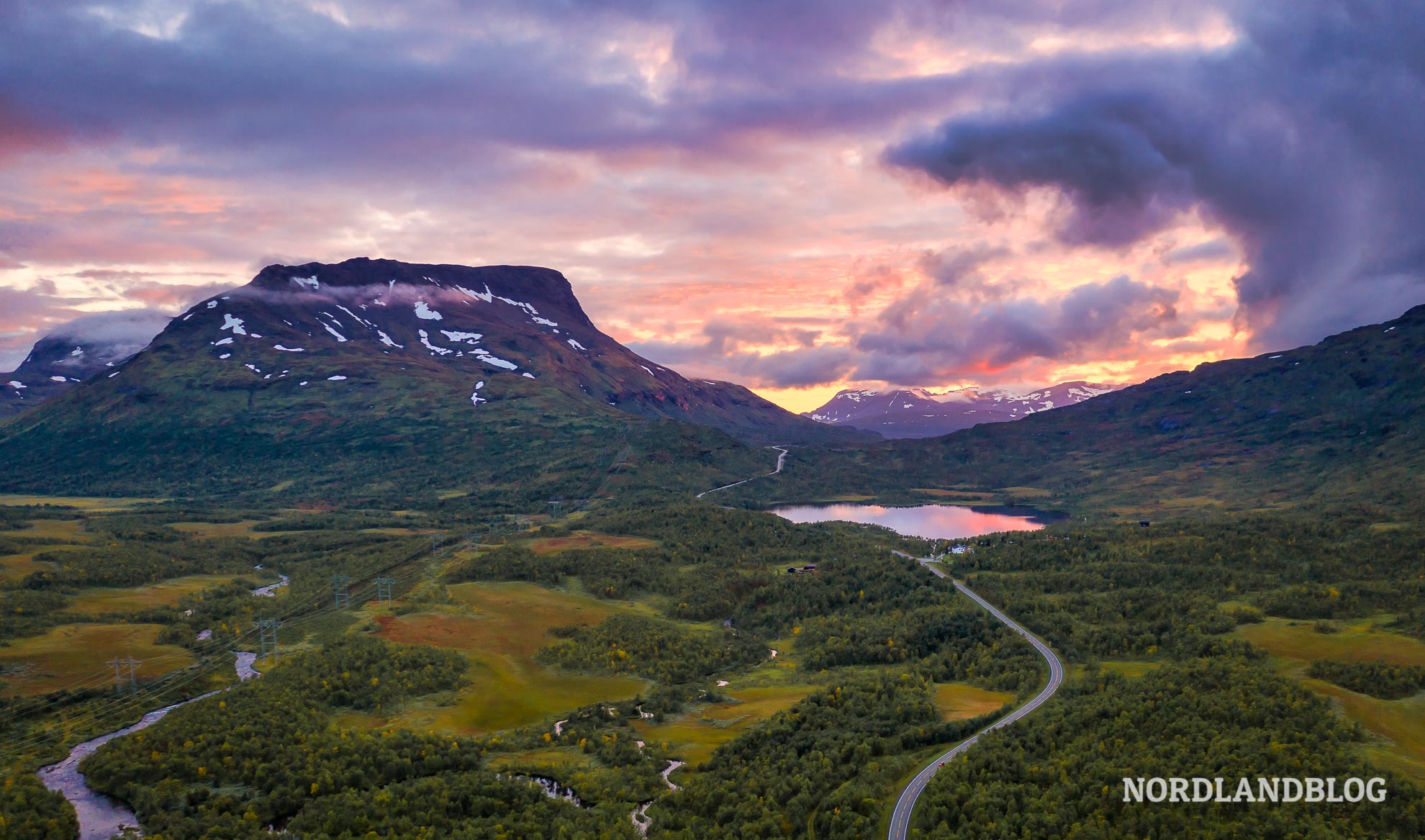 Abendidylle neben der Europastrasse E6 in Nordnorwegen