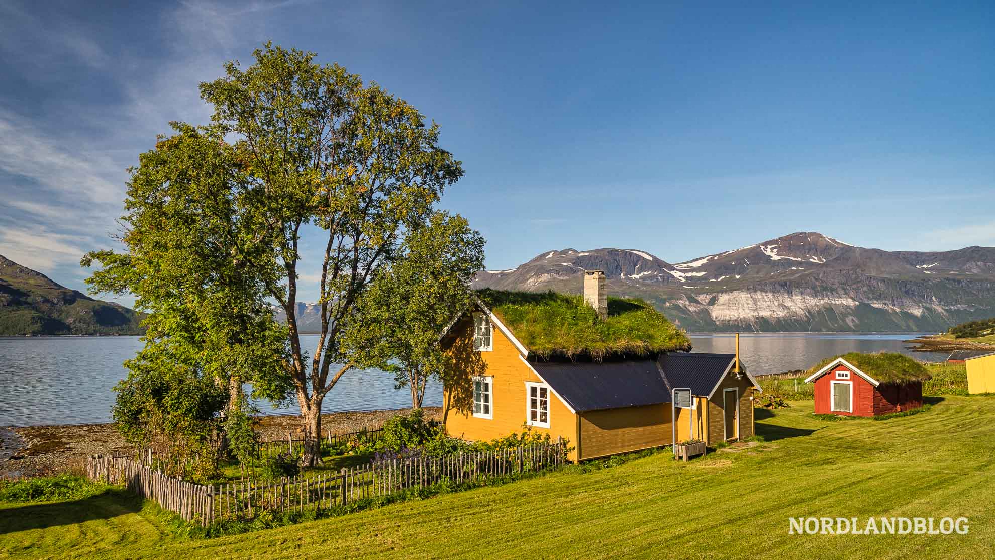 Bauernhof in den Lyngen Alpen in Nordnorwegen