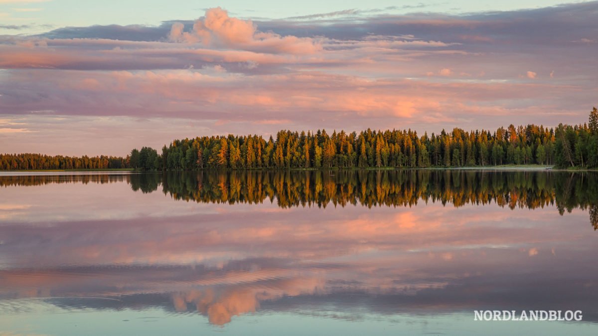 Toller Sonnenuntergang erlebt auf den Saunahof Pohjolan Pirtti & Kievari - Kuusamo, Finnland