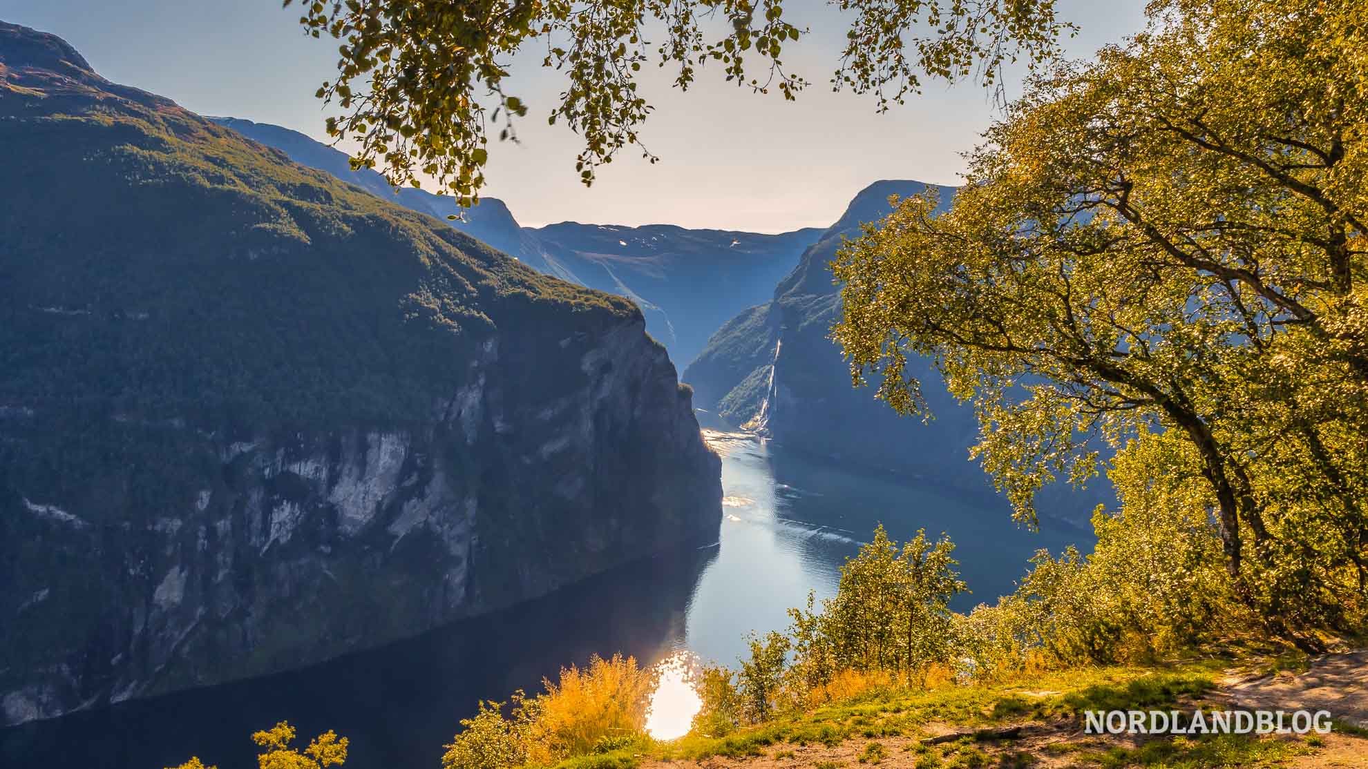 Aussichtspunkt Ornesvingen: Blick in den Geirangerfjord Traumstrassen in Norwegen Adlerstrasse