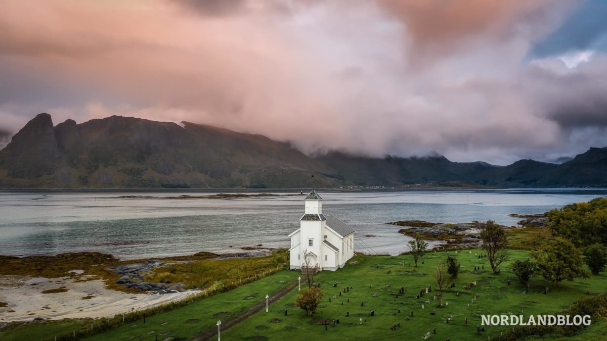 Kirche von Gimsøy Lofoten Norwegen