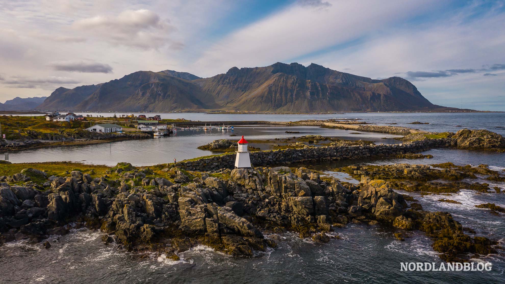 Leuchtfeuer von Hovsund auf Gimsøya Lofoten Norwegen