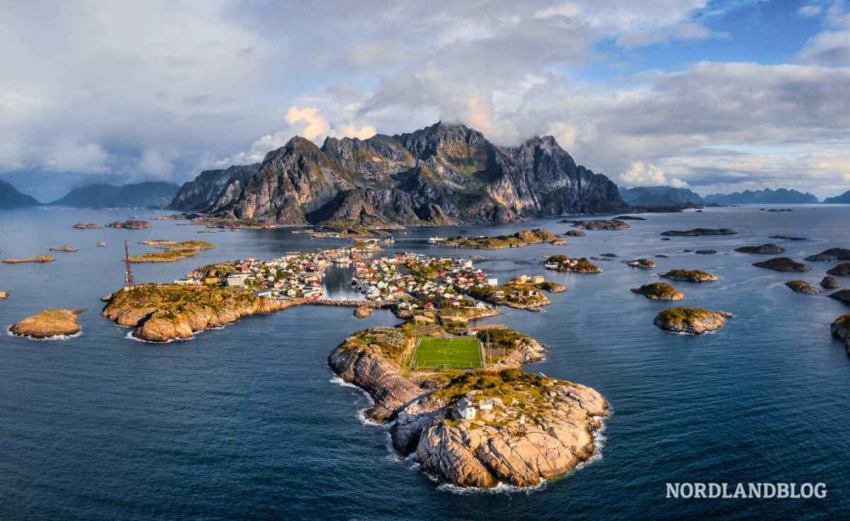 Panorama von Henningsvær Lofoten Norwegen