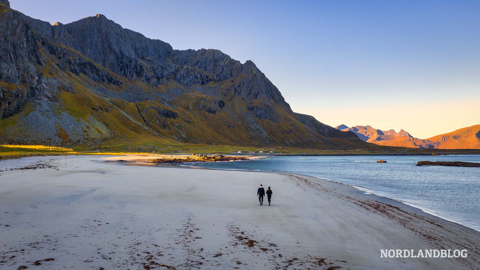 Skagsanden Beach Spaziergang Traumstrände auf den Lofoten (Norwegen)