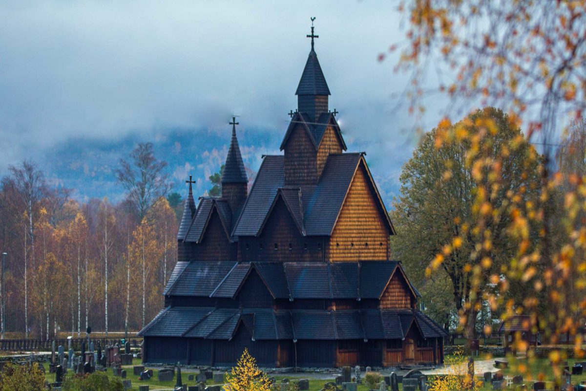 Historische Stabkirche in Heddal, Norwegen.
