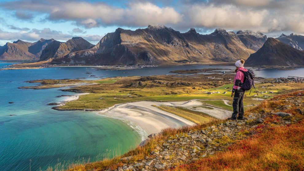 Wandern auf den Lofoten Titelbild mit Conny (Norwegen)