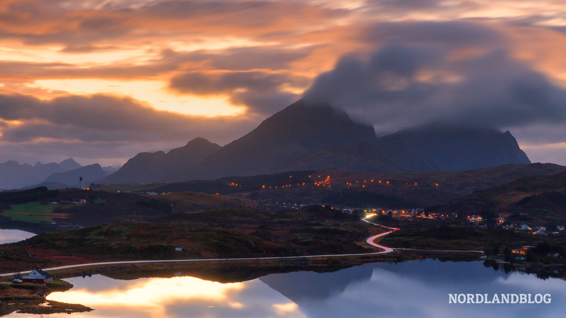 Highlights, Fotomotive und Sehenswürdigkeiten auf den Lofoten mit dem Blick über Vestvagoy 