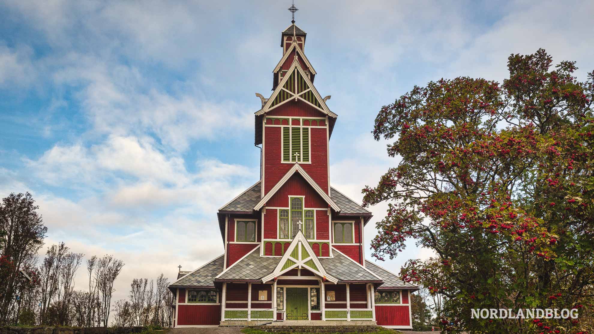 Sehenswürdigkeiten und Attraktionen auf den Lofoten Kirche von Ballstad