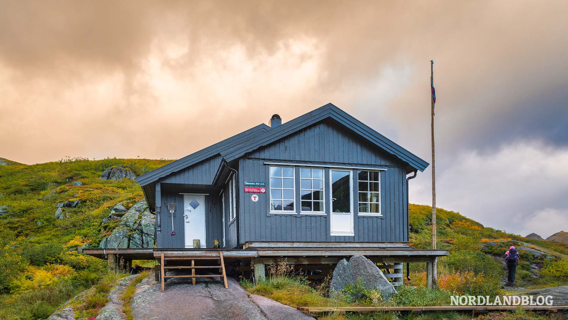 Ziel DNT Hütte Wanderung zur Nøkksætra bei Svolvær (Lofoten in Norwegen)