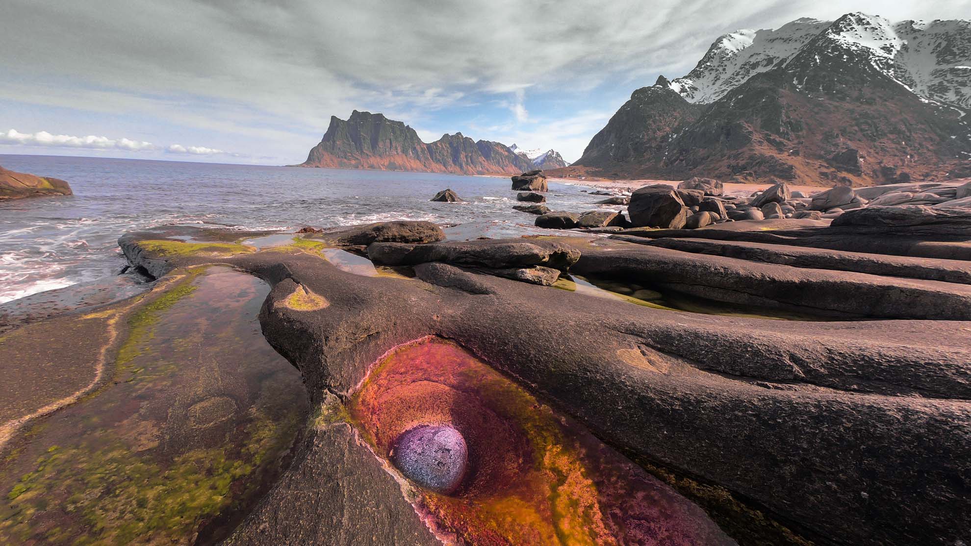 Dragons-eye am Strand von Uttakleiv auf den Lofoten