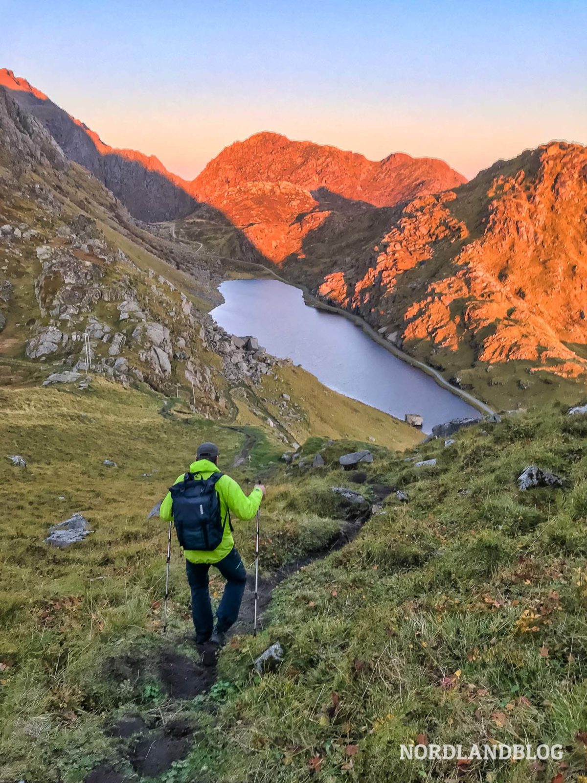 Wanderung_Mannen_Lofoten_Abstieg