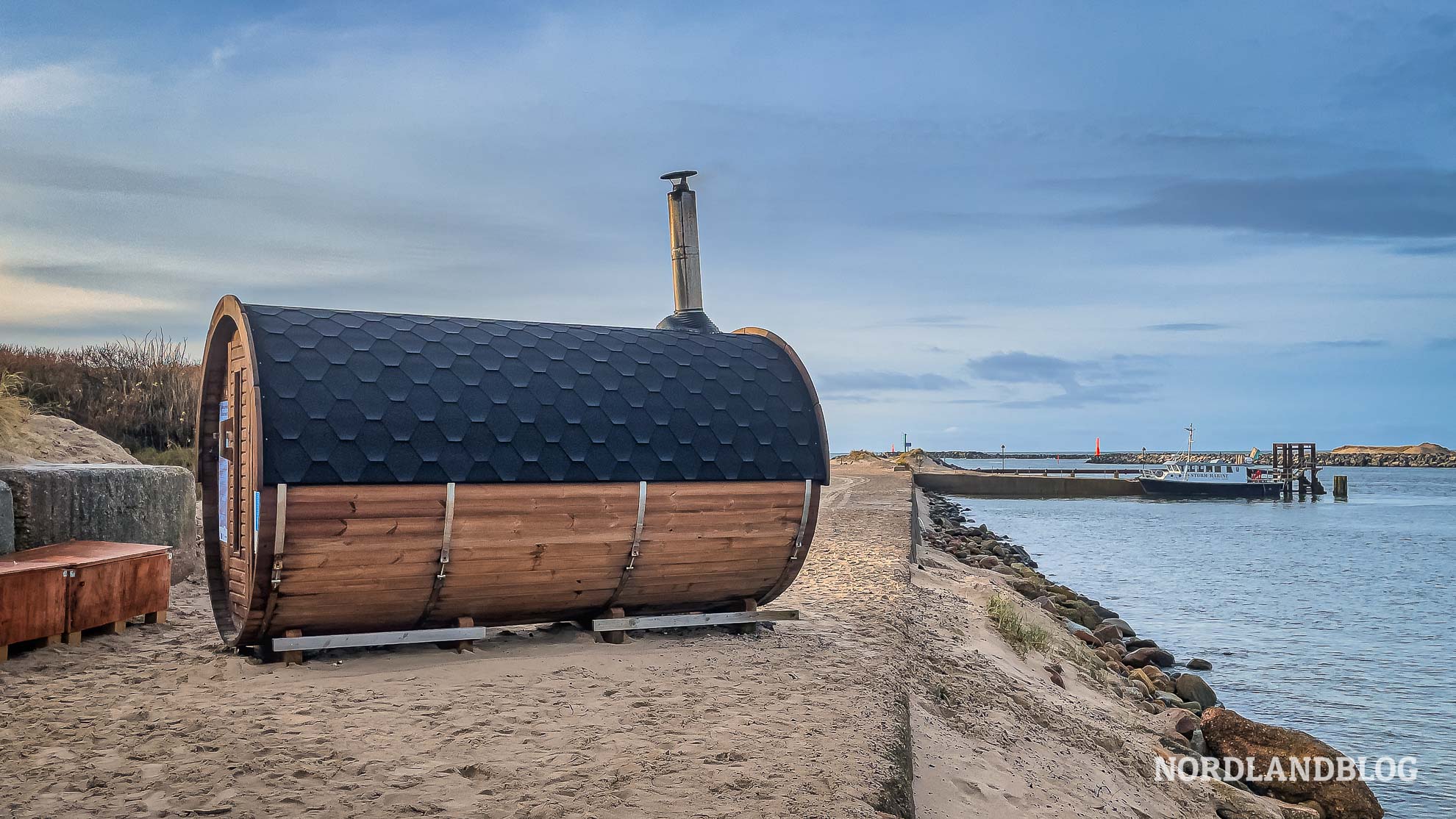 Sauna-Fass am Strand von Hvide Sande Dänemark