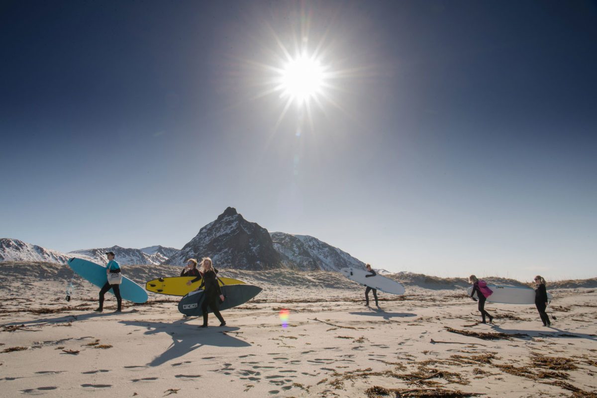 Herrliches-Wetter-für-das-Surftraining-in-Norwegen