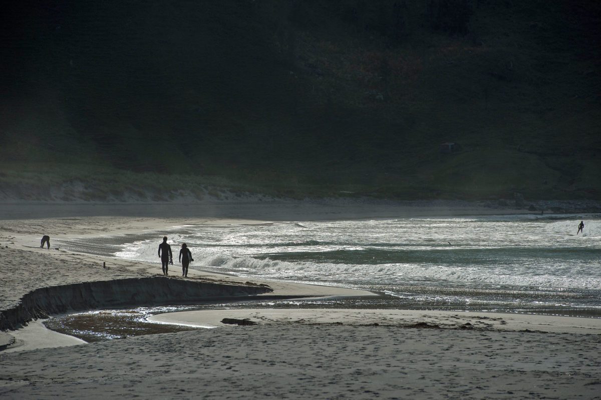 Surfen-in-den-schönsten-Regionen-in-Norwegen