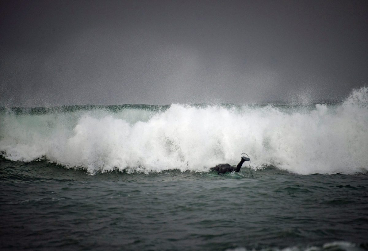 Surfer-unter-Wasser