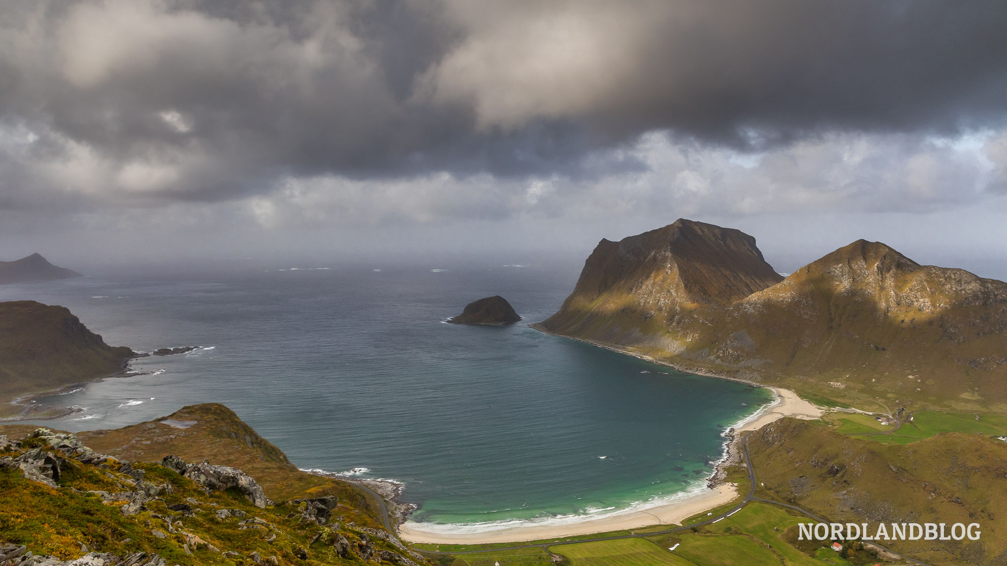 Herrliche Wolkenspiele - Wanderung Holandsmelen, Lofoten, Nordnorwegen