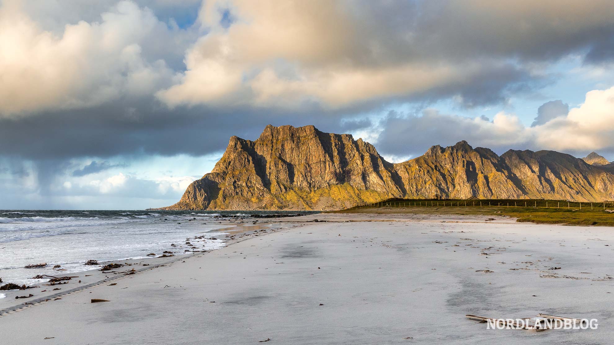 Am Strand von Uttakleiv, Lofoten