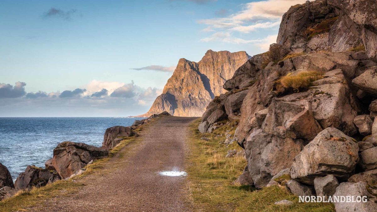 Küstenwanderweg von Haukland Beach nach Uttakleiv, Lofoten