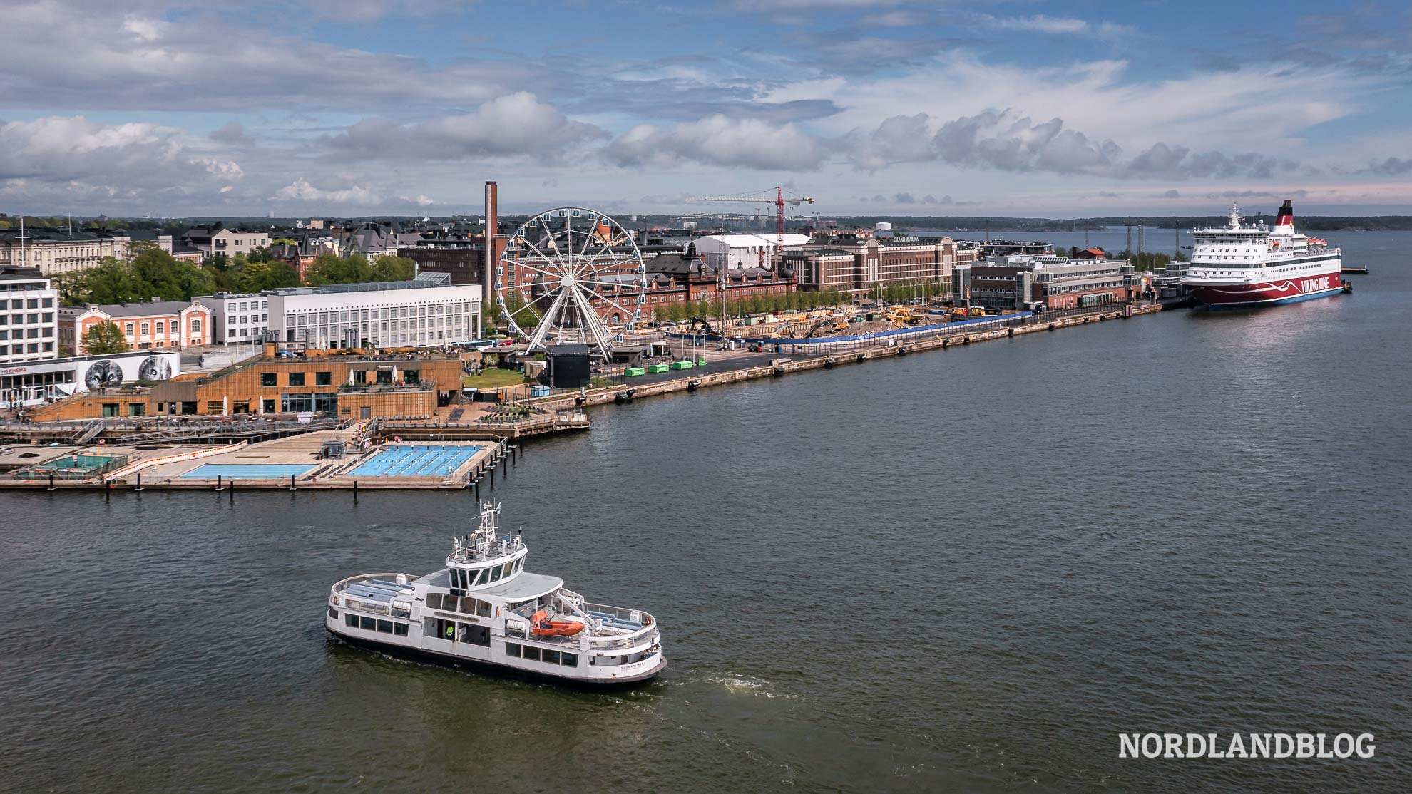 Riesenrad Schwimmbad Helsinki Finnland