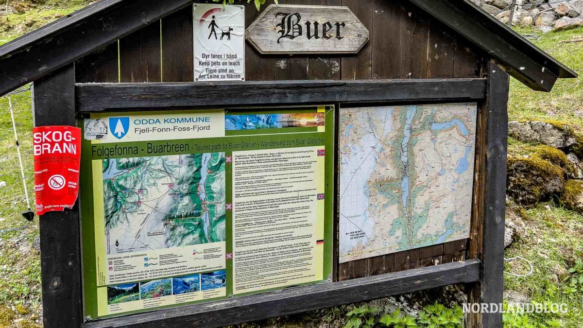 Informationstafel zum Gletscher - Buarbreen Wanderung (Norwegen)