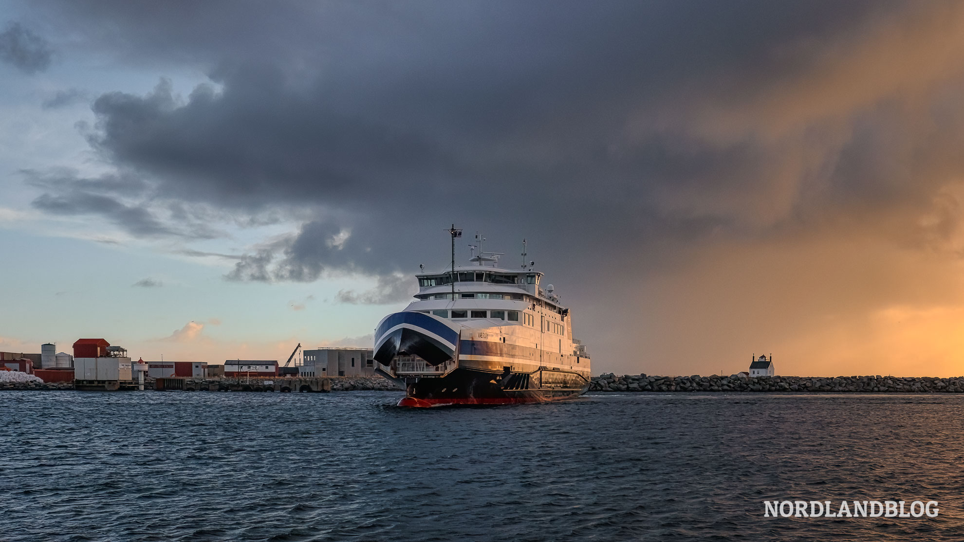 Fähre von Bodo (Norwegen) auf die Insel Vaeroy