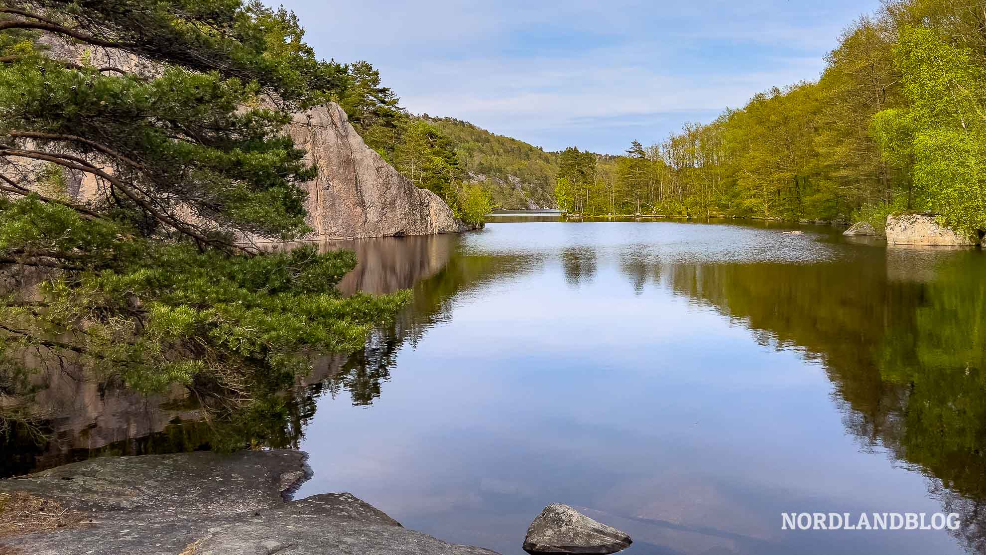 See am Lille Preikestolen Wanderung Kristiansand Norwegen