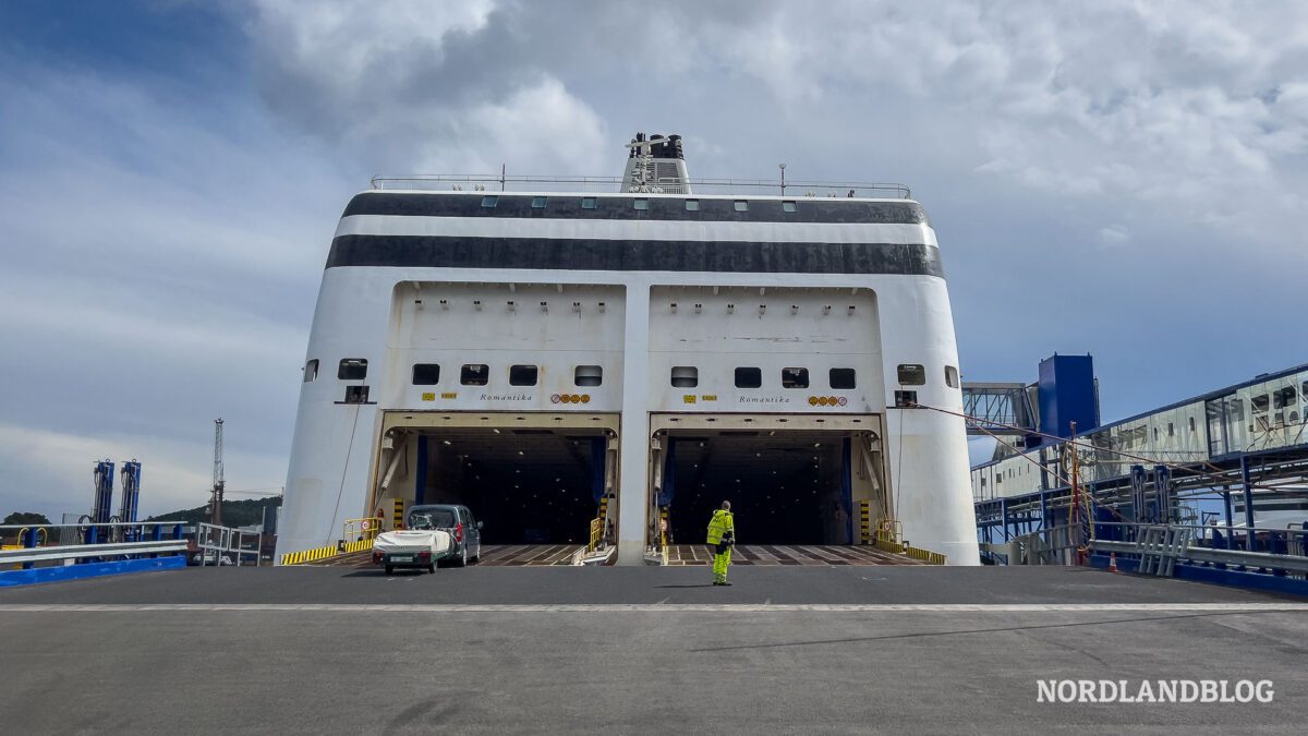 Auffahrt Autodeck Anreise Norwegen Faehre Holland Norway Lines
