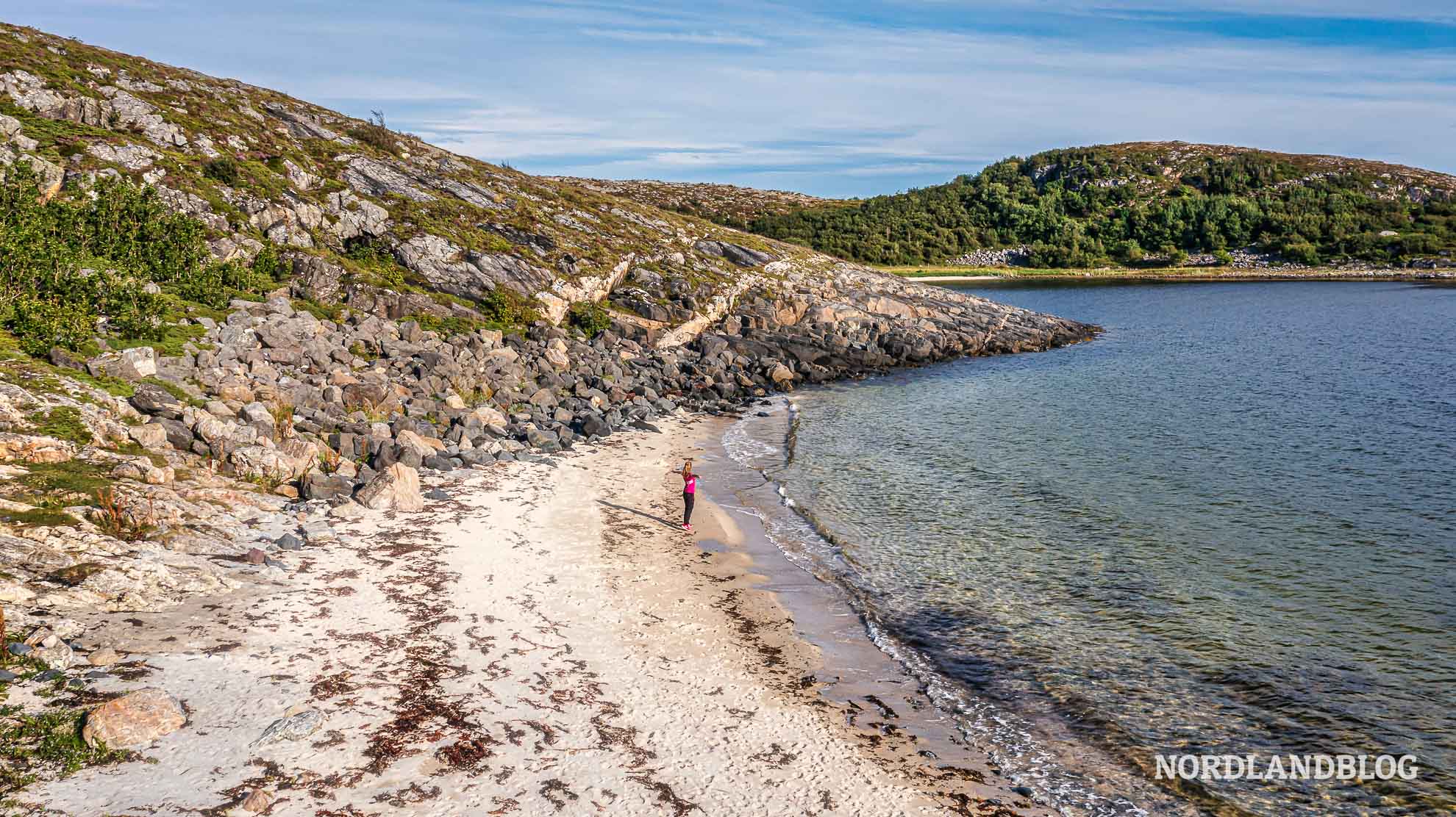 Strände in Abelvaer Fischerdorf am Kystriksbeien Fv17