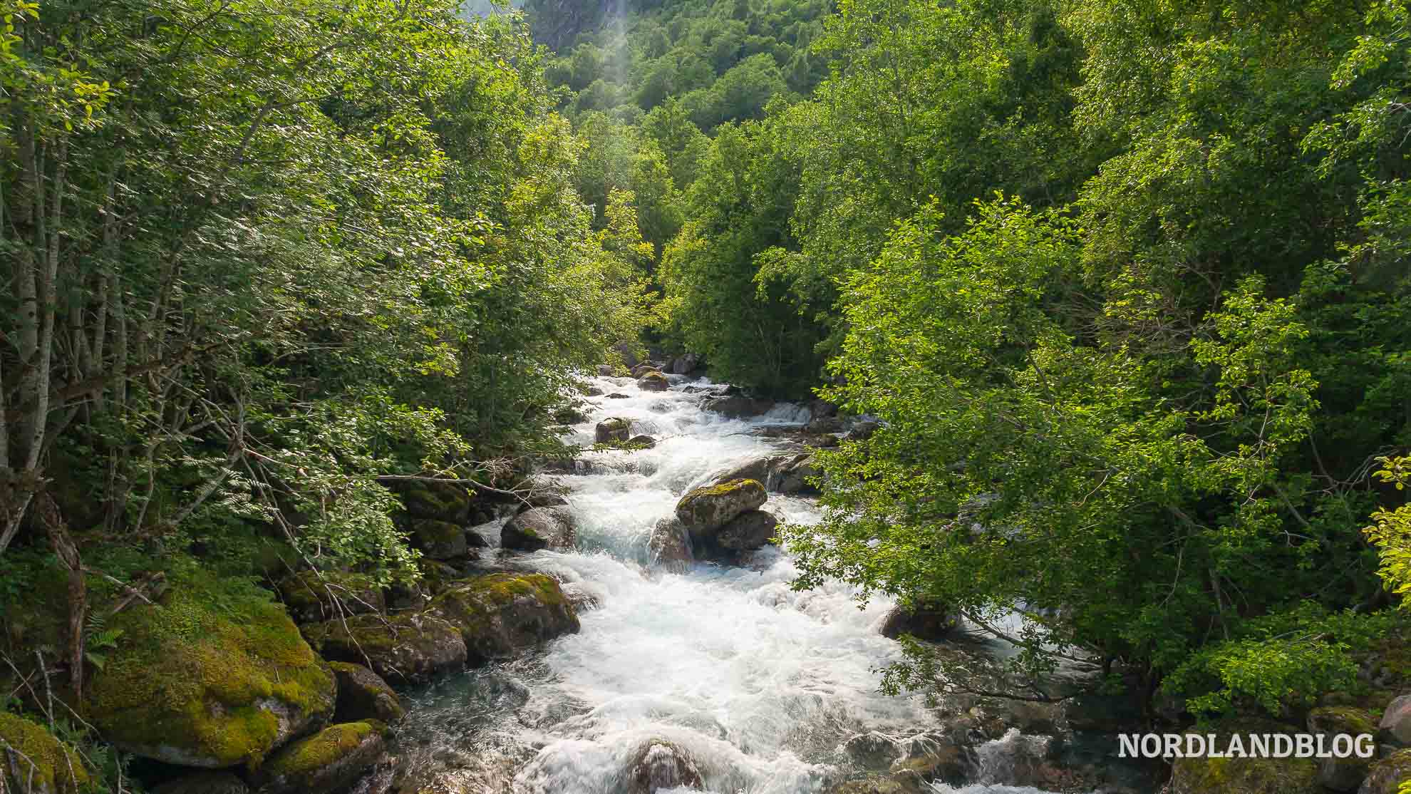 Mardalsfossen Wanderung von P3