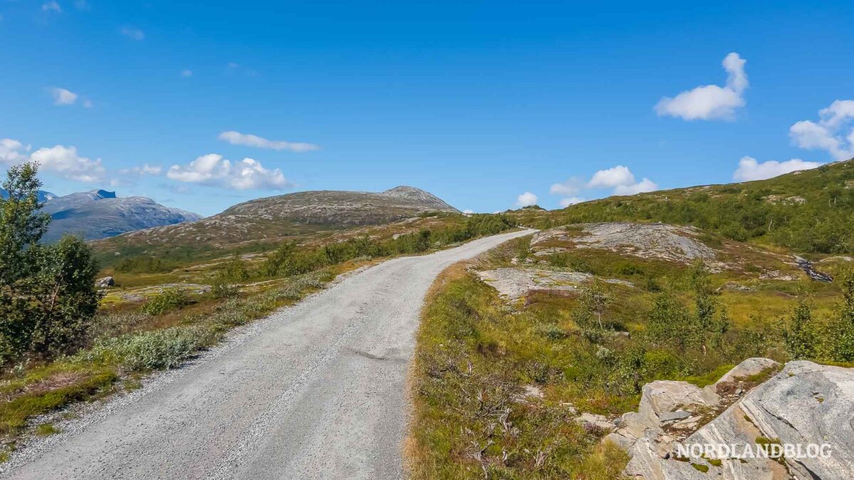 Strasse im fjell zum Mardalsfossen