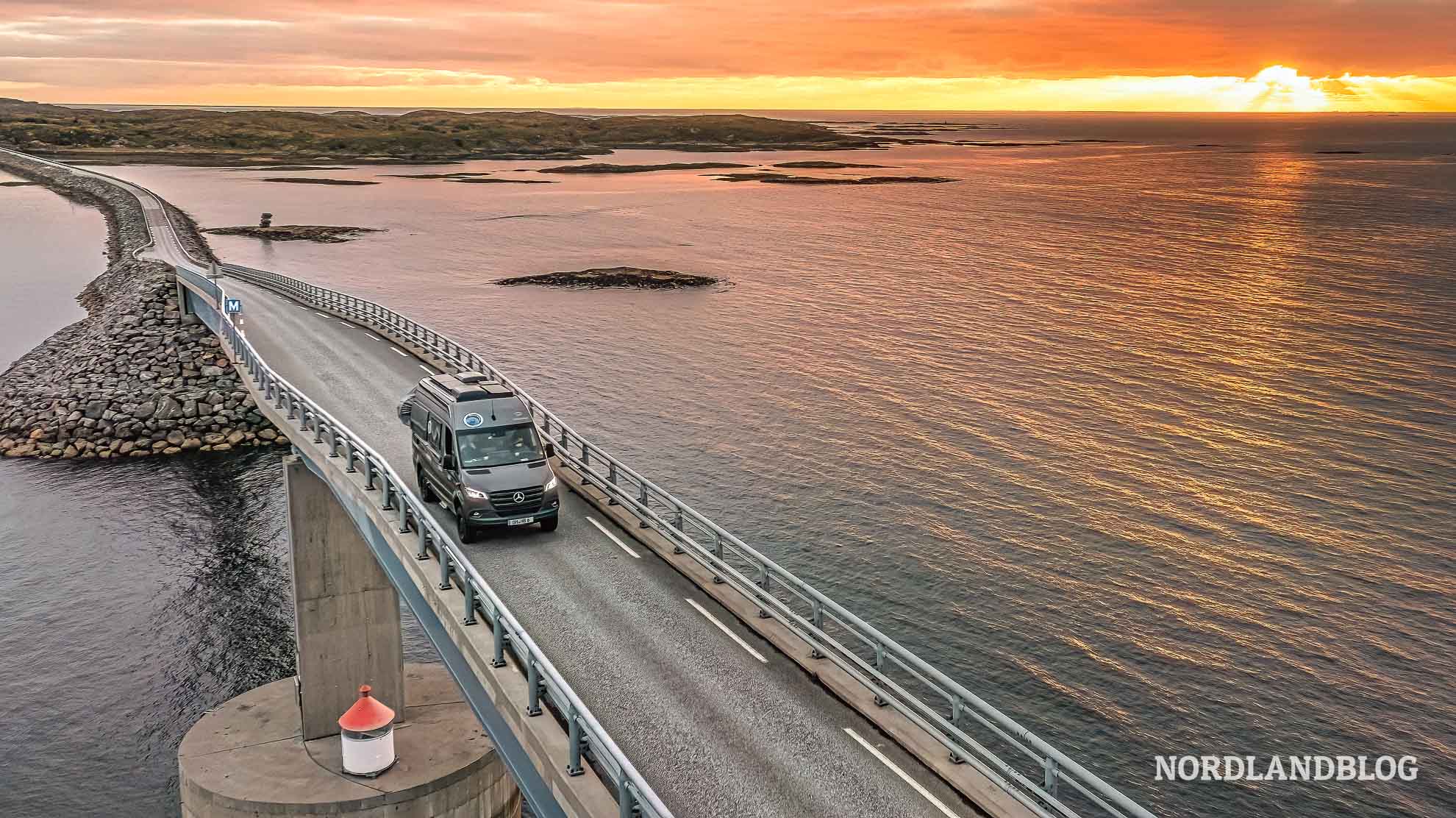 Küstenstraße Nordnorwegen Kystriksveien (Fv17) mit Mercedes Sprinter Wohnmobil Van