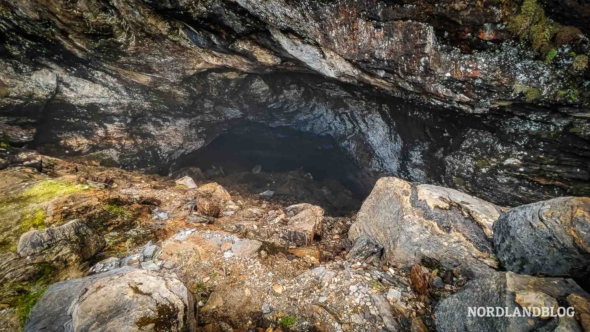 Eingang Svarthammarhola Sulitjelma Nordnorwegen