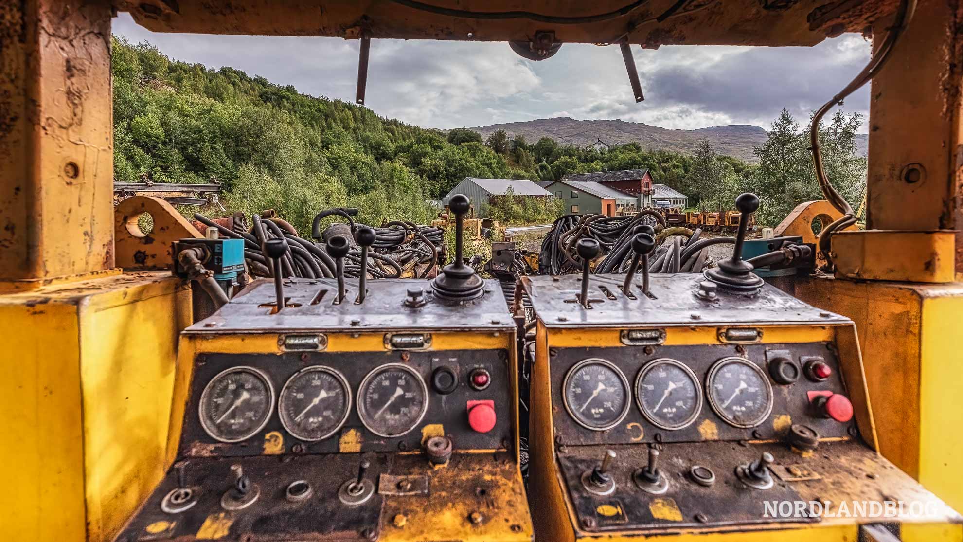 Führerhaus Baumaschine Sulitjelma Helgeland Norwegen