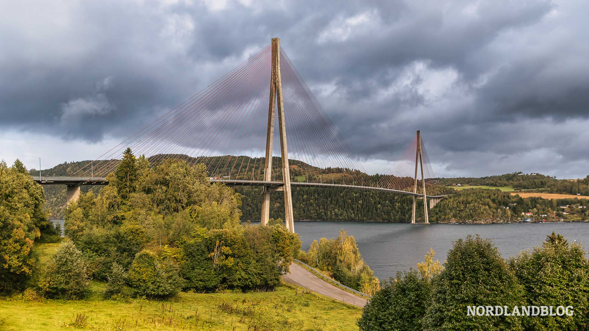 Hängebrücke Goldener Umweg Trondelag Norwegen
