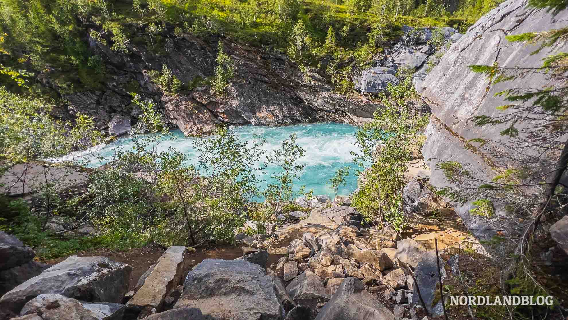 Abstieg zum Marmorslottet Wanderung Glomåga Helgeland Norwegen