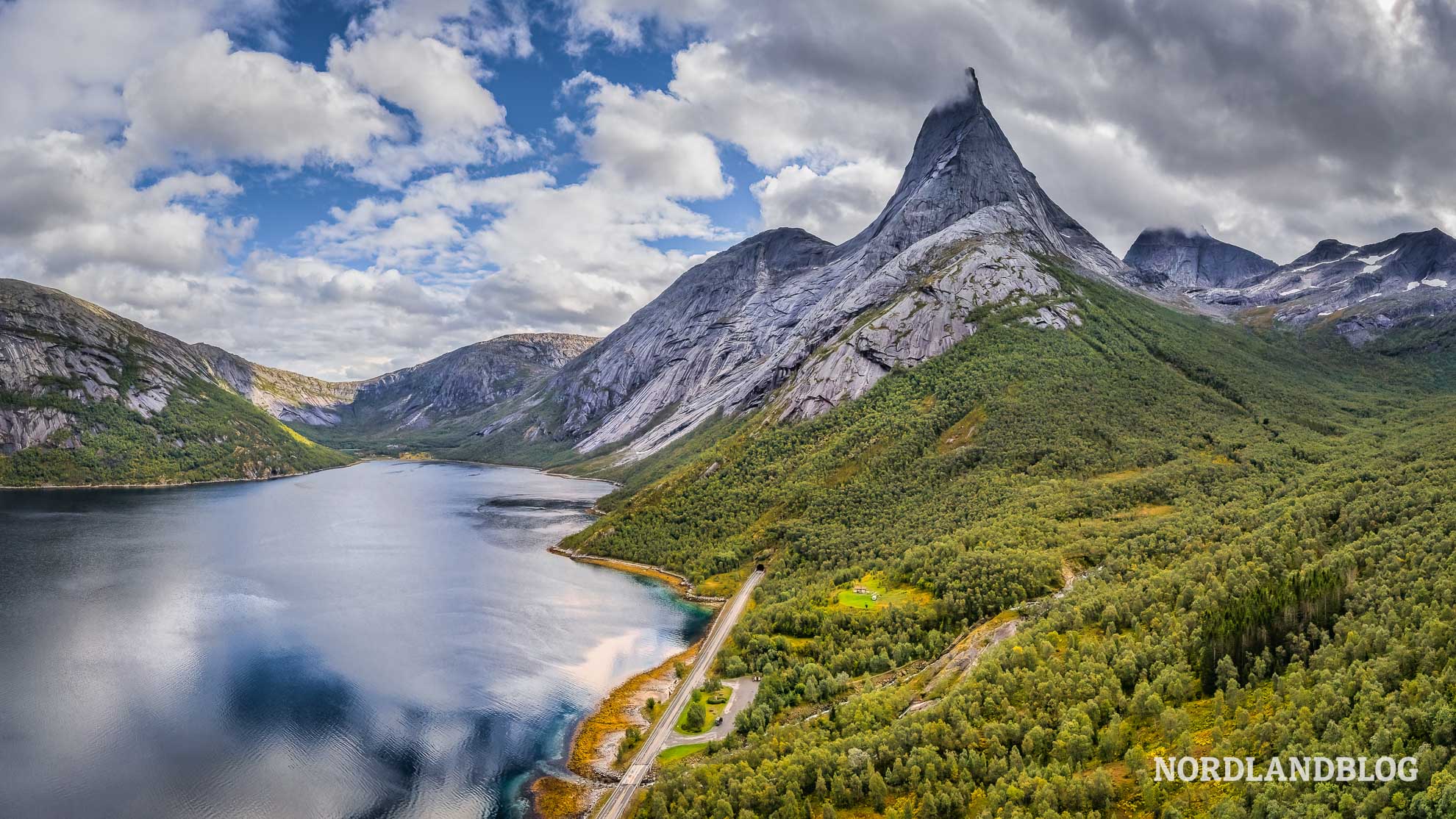 Drohne Panorama Stetind in Norwegen